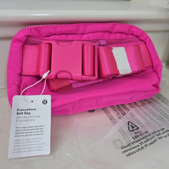 clear toiletry bags for air travel Bag with TSA Liquids Bag, Hanging Travel Transparent Makeup Cosmetic Organizer, Waterproof Carry On Airline 3-1-1 Compliant Bag Quart Sized Luggage Pouch (Black-Clear) : Beauty & Personal Care Flugfiske Weight:42G the effect is better Lululemon Everywhere Belt Bag
